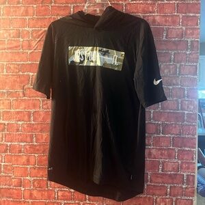 Nike Black Short-Sleeve Hoodie with Camo 'Just Do It' Graphic (rm80)